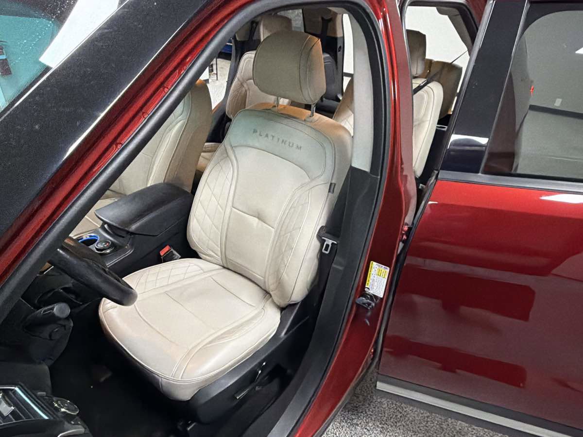 Used 2016 Ford Explorer Platinum AWD/4WD image 12