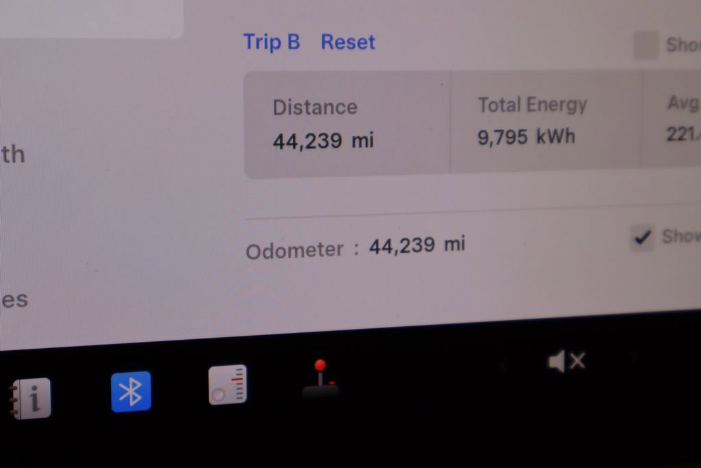 Used 2023 Tesla Model 3 Standard Range RWD image 42