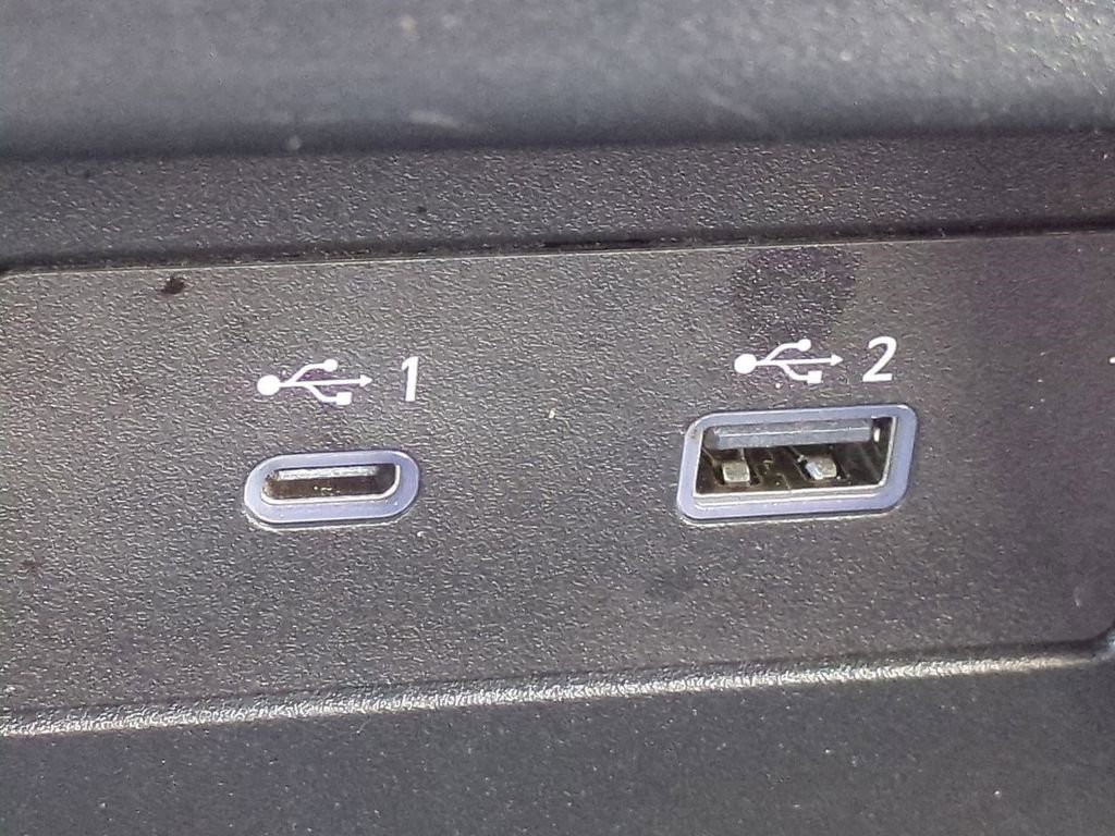 Used 2020 Nissan Titan PRO-4X w/ Pro-4x Utility Package image 23