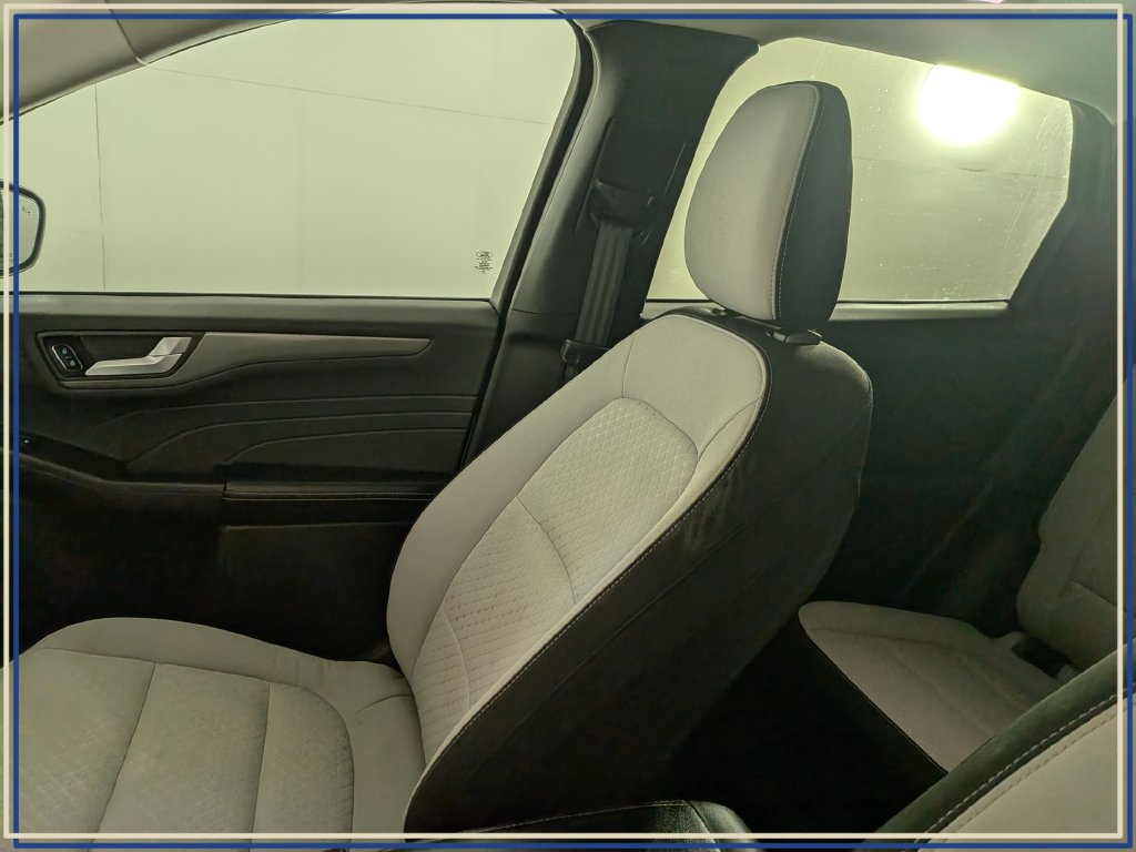 Used 2023 Ford Escape Active w/ Tech Pack #2 AWD/4WD image 28