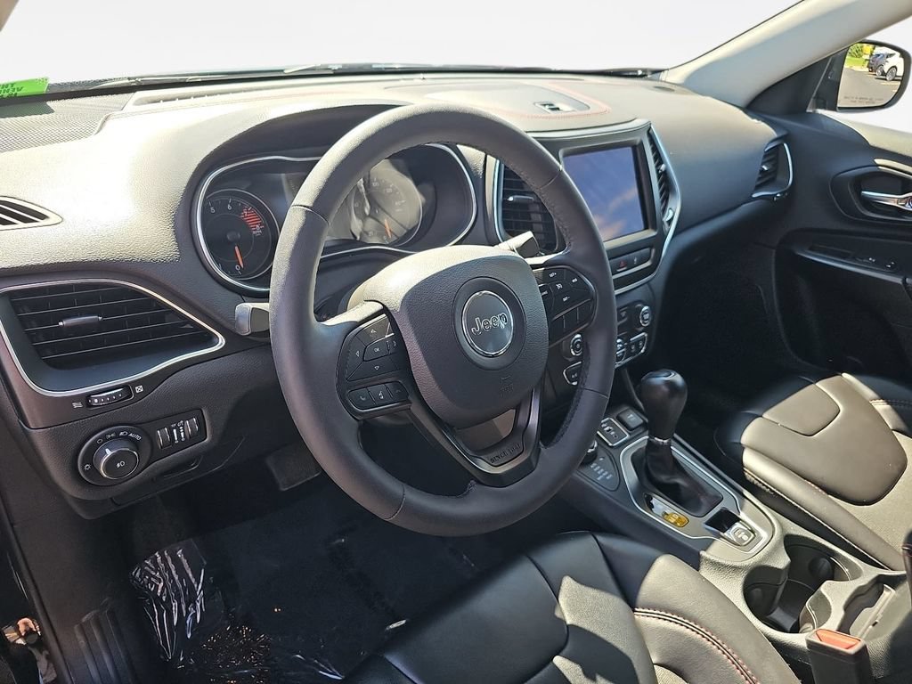 Used 2022 Jeep Cherokee Trailhawk AWD/4WD image 15