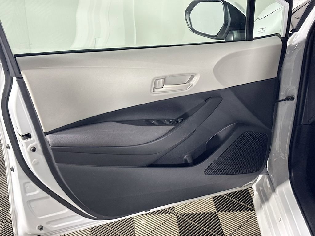 Used 2023 Toyota Corolla LE image 10