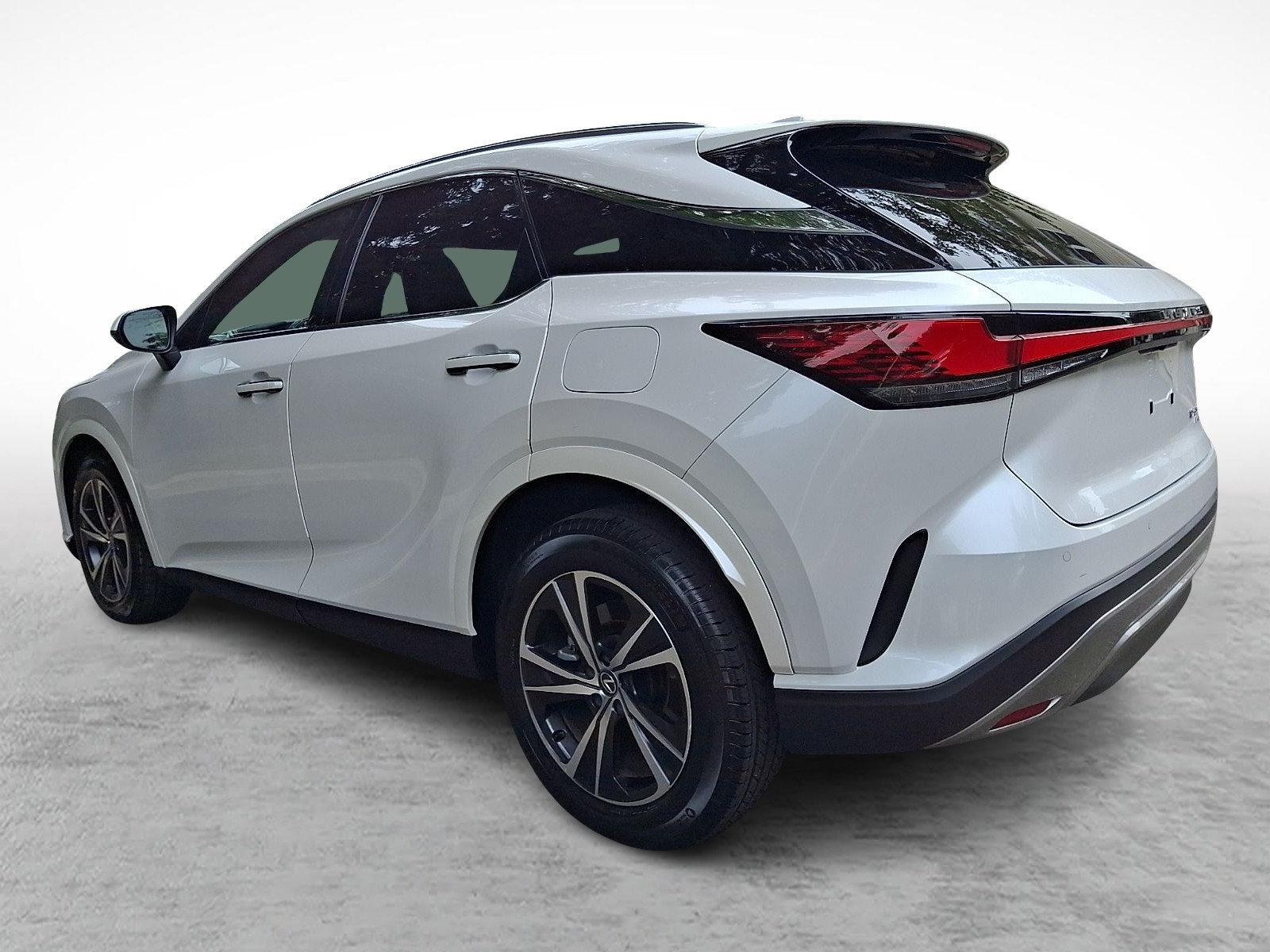 Used 2024 Lexus RX 350 Premium w/ Accessory Package (Z1) AWD/4WD image 4