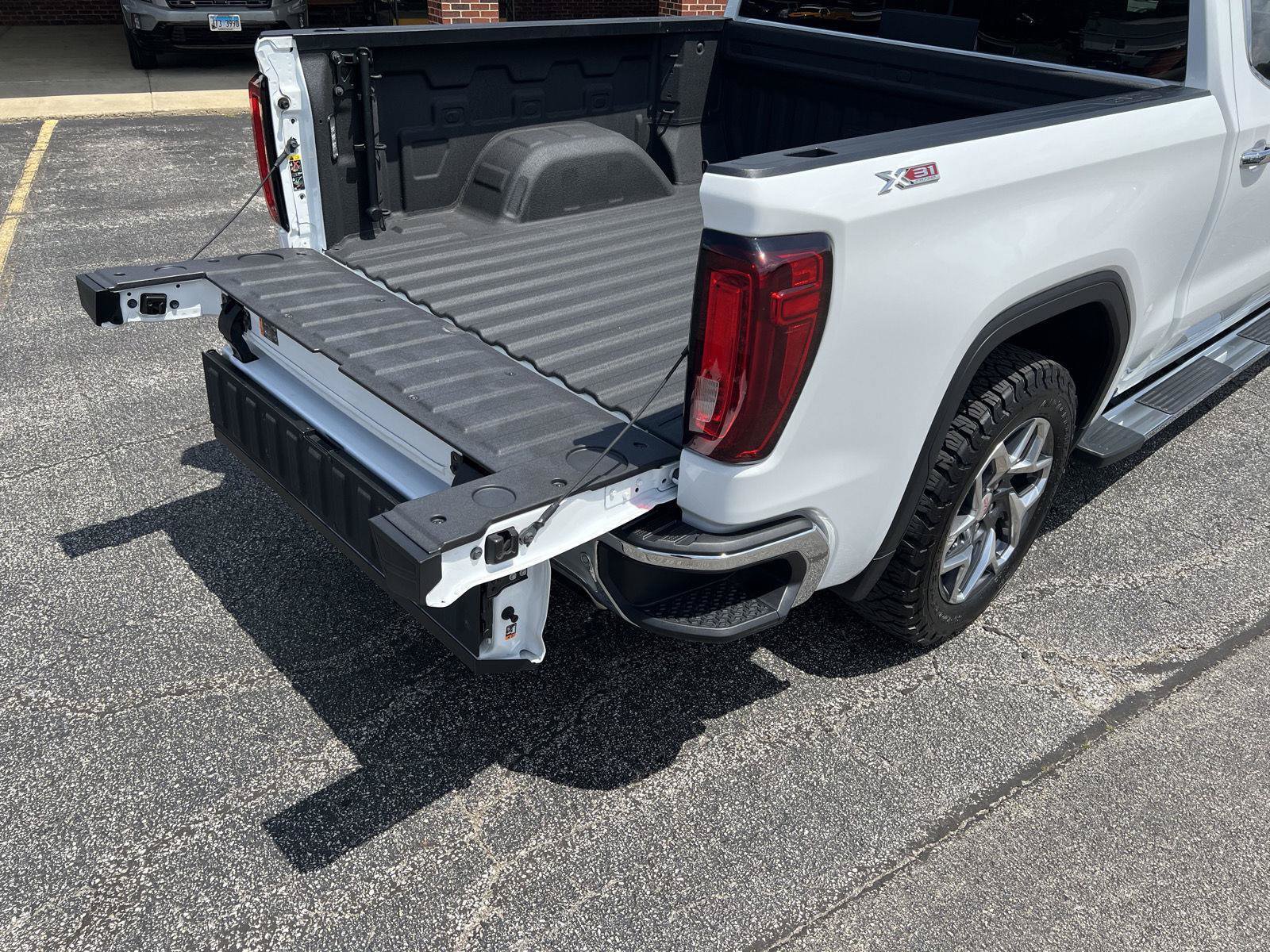 Used 2023 GMC Sierra 1500 SLT w/ SLT Premium Plus Package AWD/4WD image 51