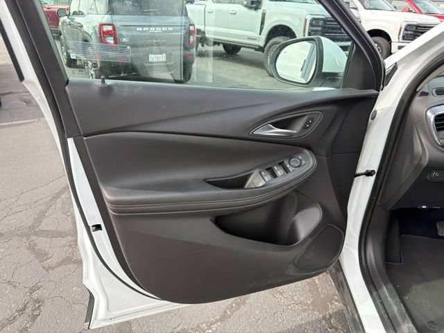 Used 2025 Buick Encore GX Preferred FWD image 17