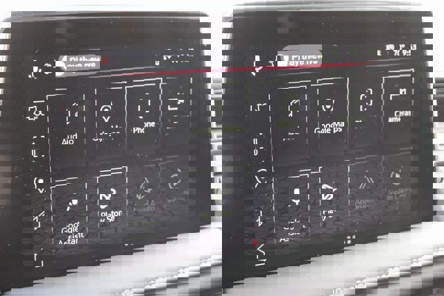 Used 2023 GMC Yukon SLT w/ SLT Premium Package image 10