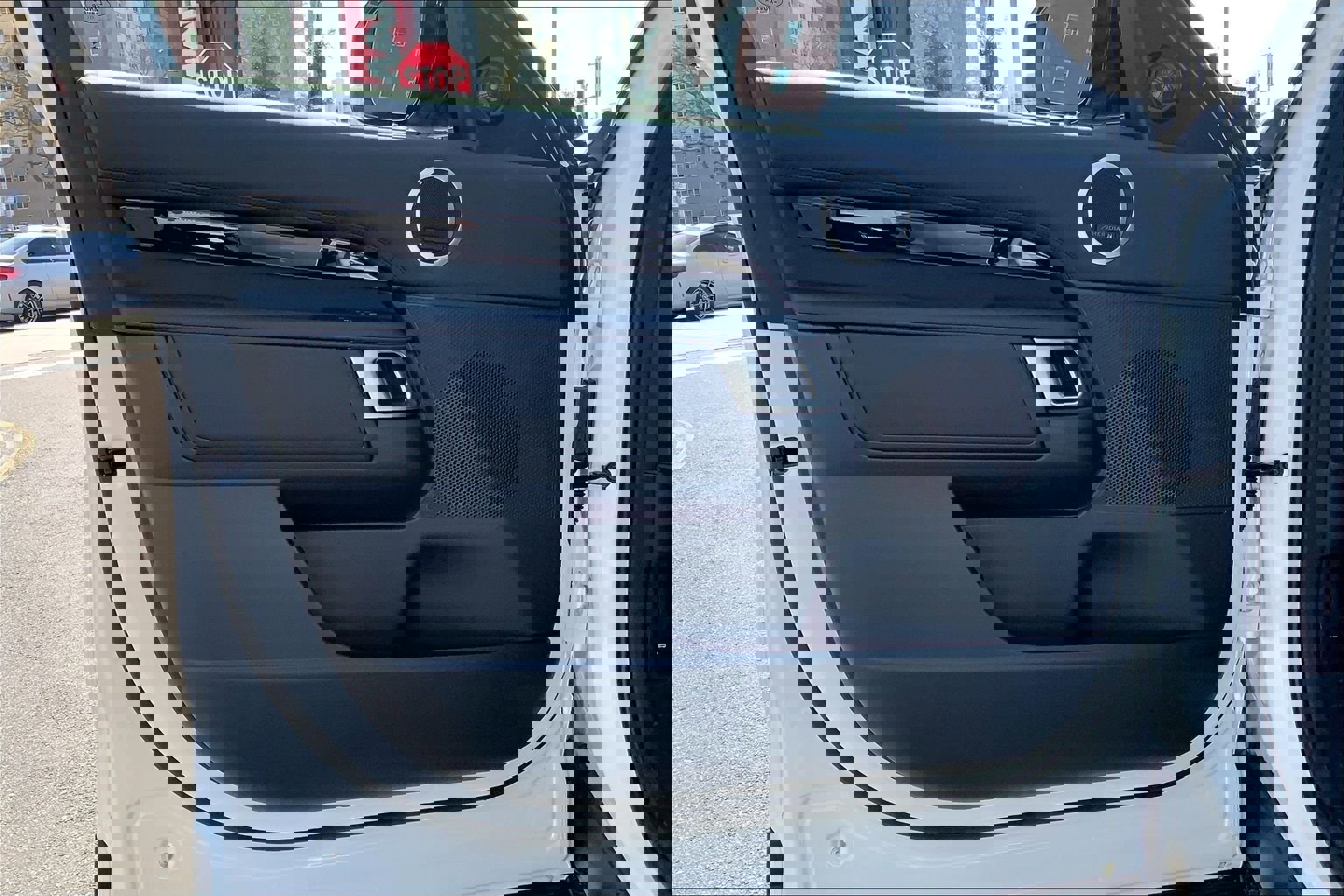 New 2026 Land Rover Discovery S image 10