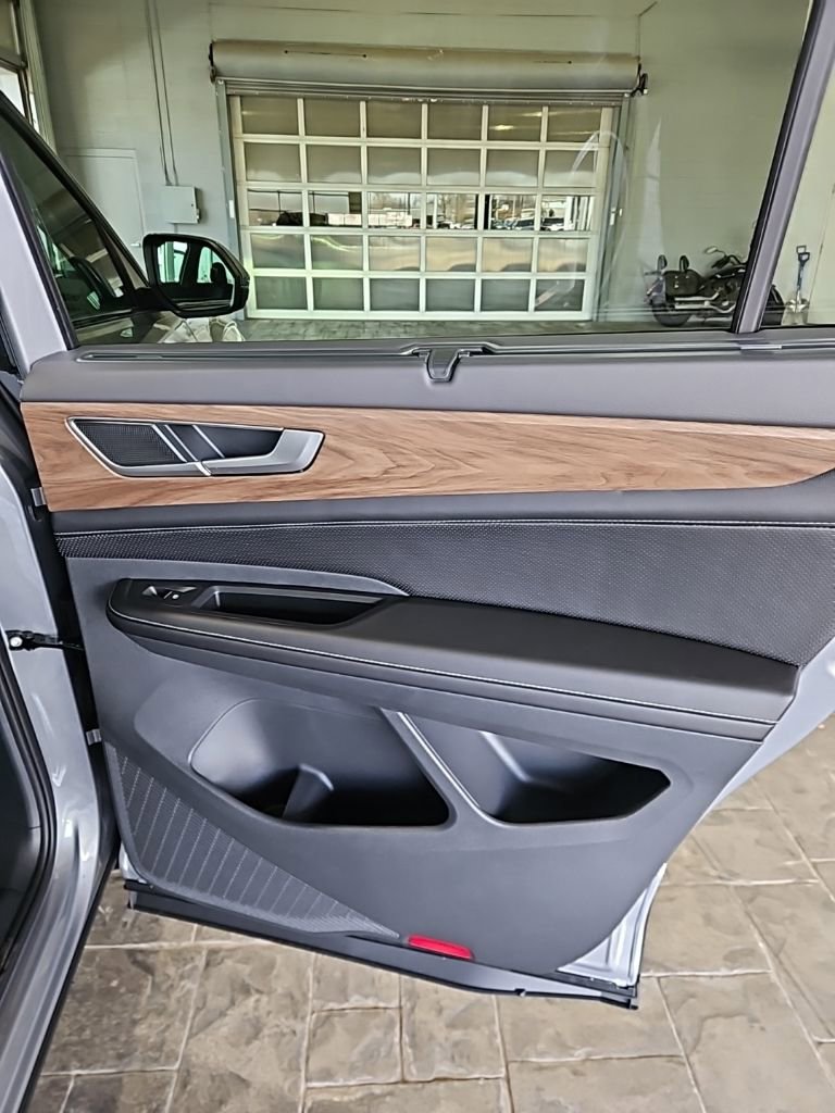 New 2026 Volkswagen Atlas SE image 15