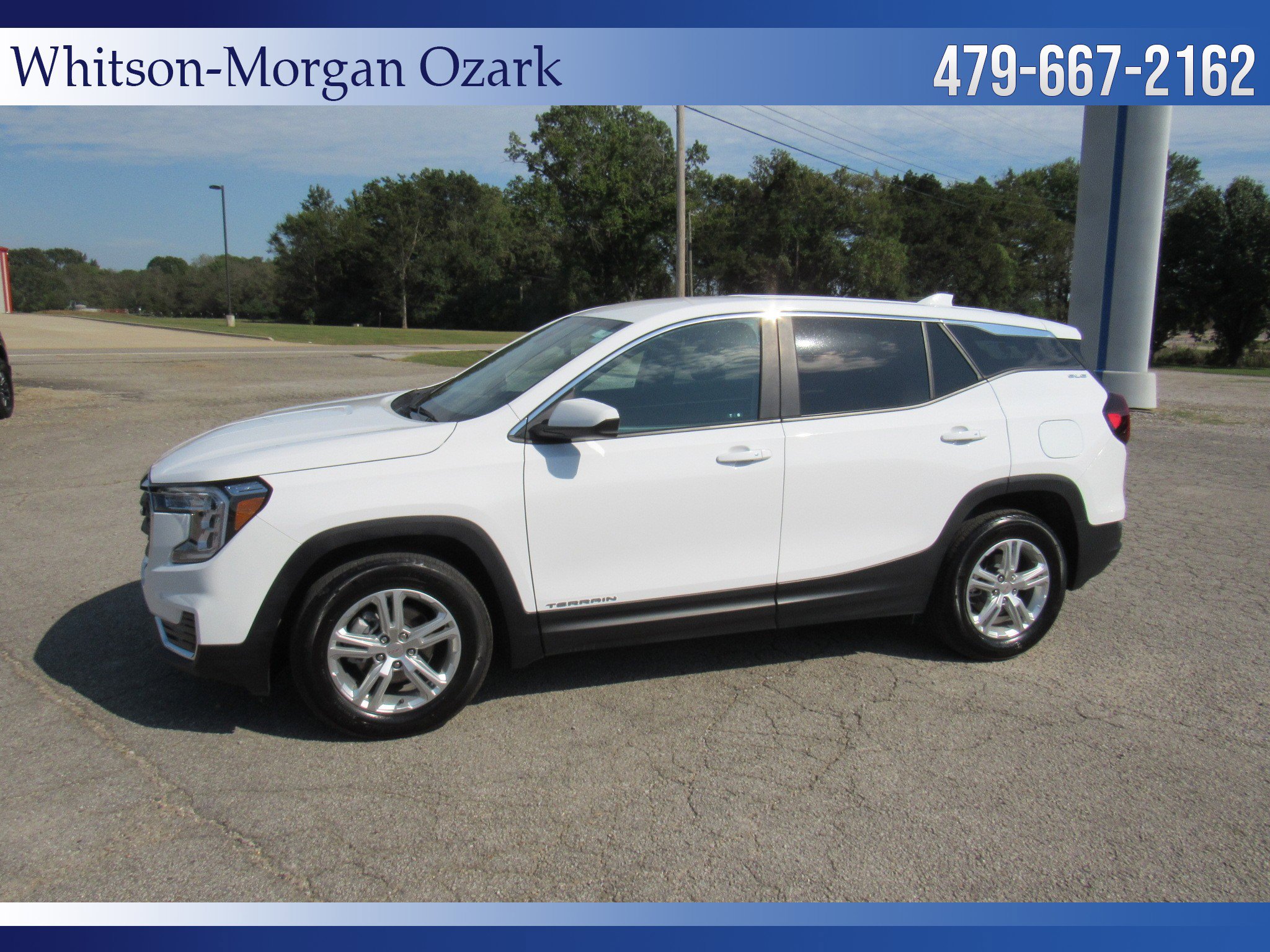 Used 2024 GMC Terrain SLE image 5