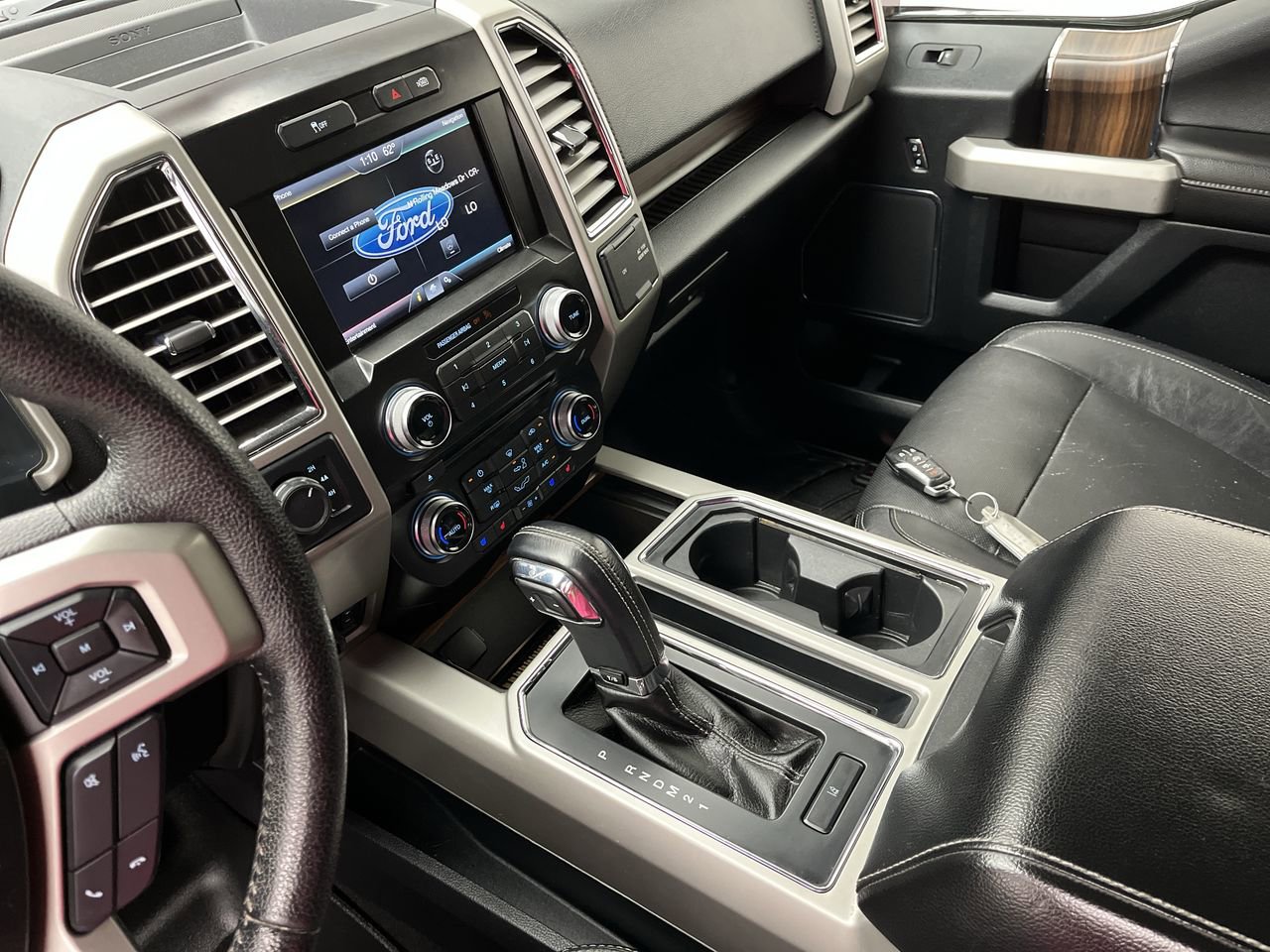 Used 2015 Ford F150 Lariat w/ Equipment Group 502A Luxury AWD/4WD image 19