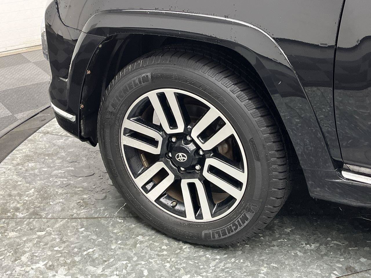 Used 2017 Toyota 4Runner Limited AWD/4WD image 33