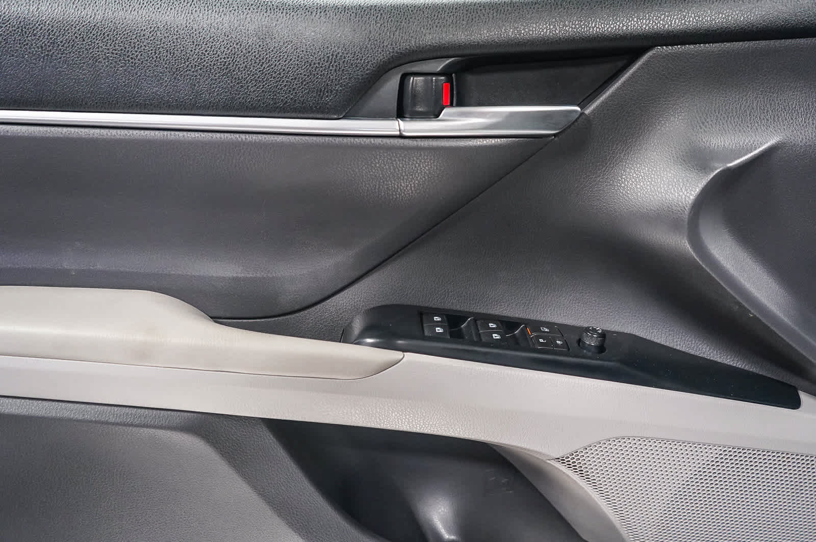 Certified 2020 Toyota Camry LE FWD image 20