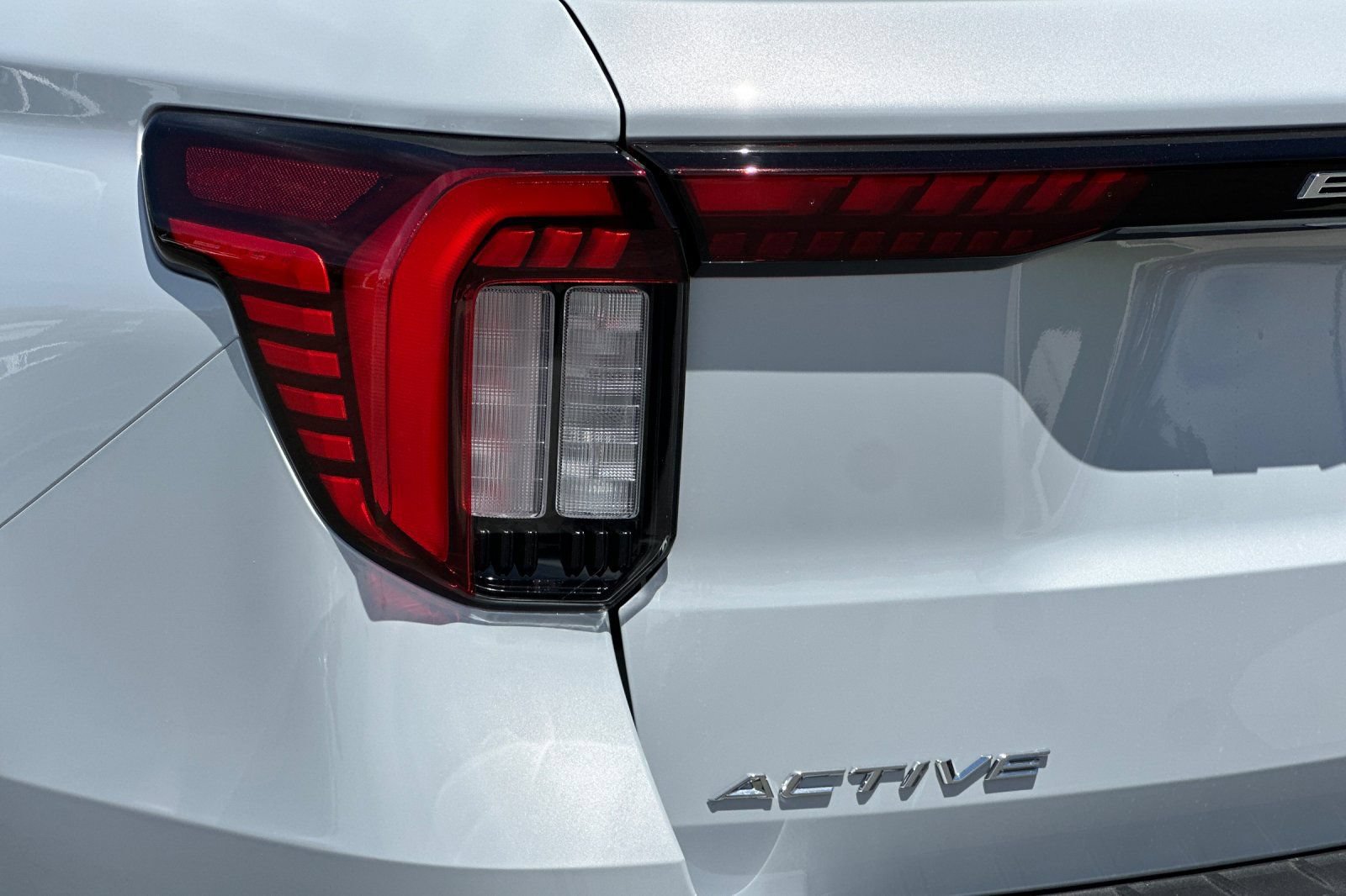 New 2026 Ford Explorer Active w/ Active Comfort Package RWD image 27