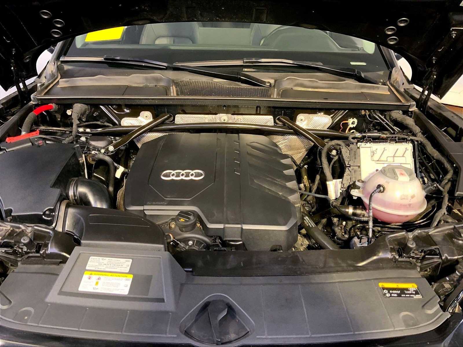 Used 2021 Audi Q5 Premium w/ Convenience Package image 32