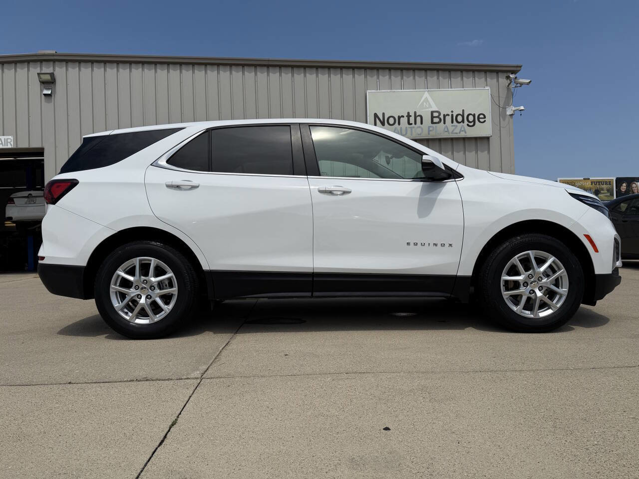Used 2024 Chevrolet Equinox LT image 27