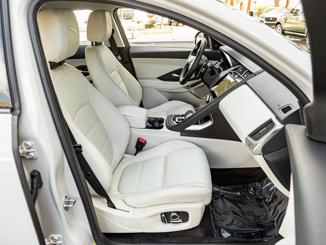 Used 2022 Jaguar E-PACE SE image 27