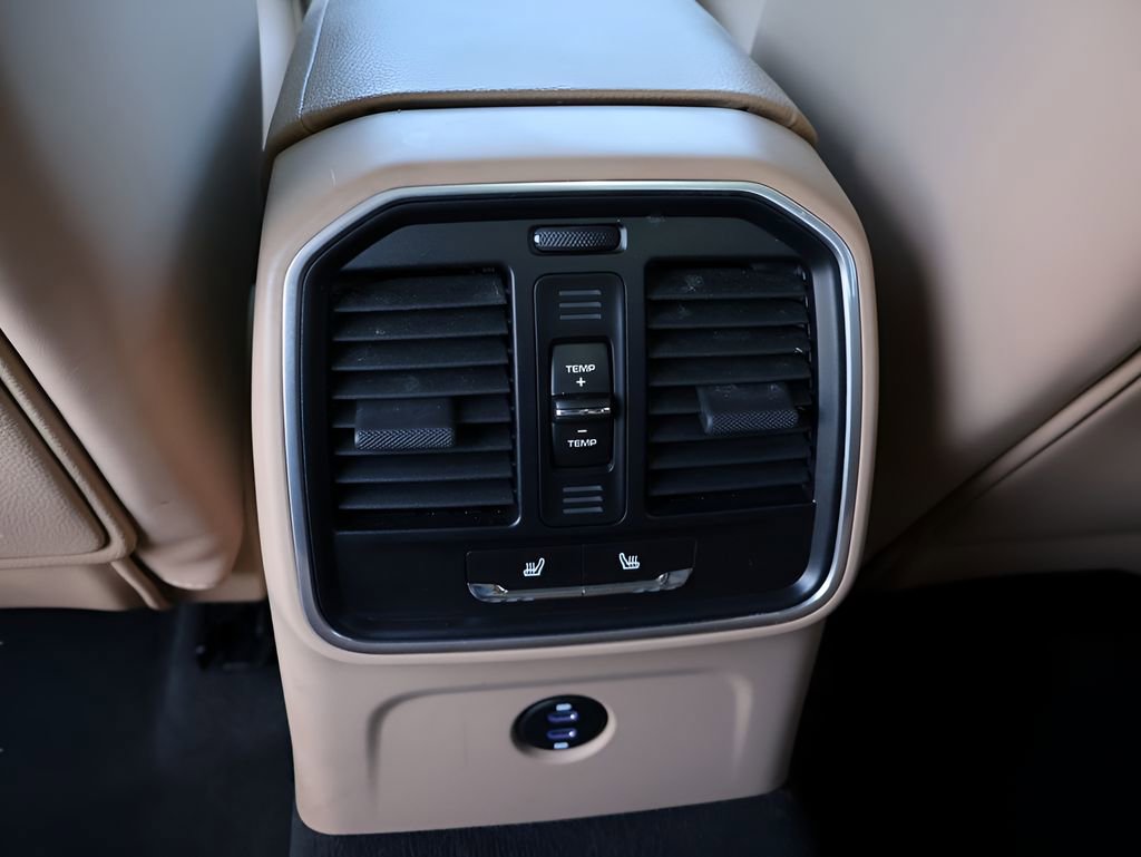 Certified 2023 Porsche Macan image 21