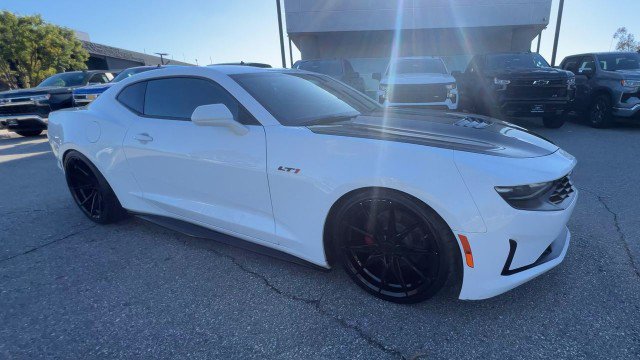 Used 2020 Chevrolet Camaro LT image 2
