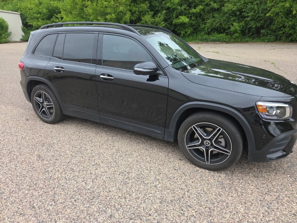 Used 2023 Mercedes-Benz GLB 250 4MATIC image 35