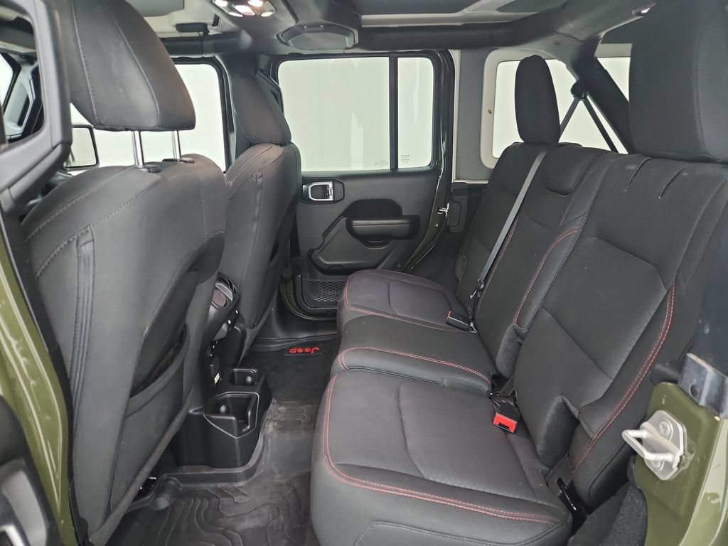 Used 2023 Jeep Wrangler Unlimited Rubicon w/ Cold Weather Group AWD/4WD image 35