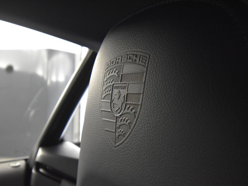 Used 2025 Porsche 718 Cayman RWD image 34
