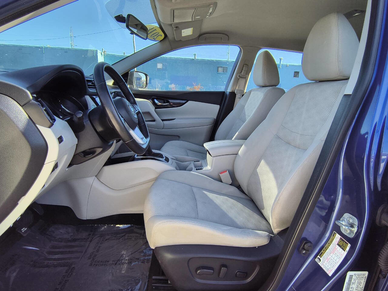 Used 2018 Nissan Rogue Sport SV w/ SV Technology Package image 10