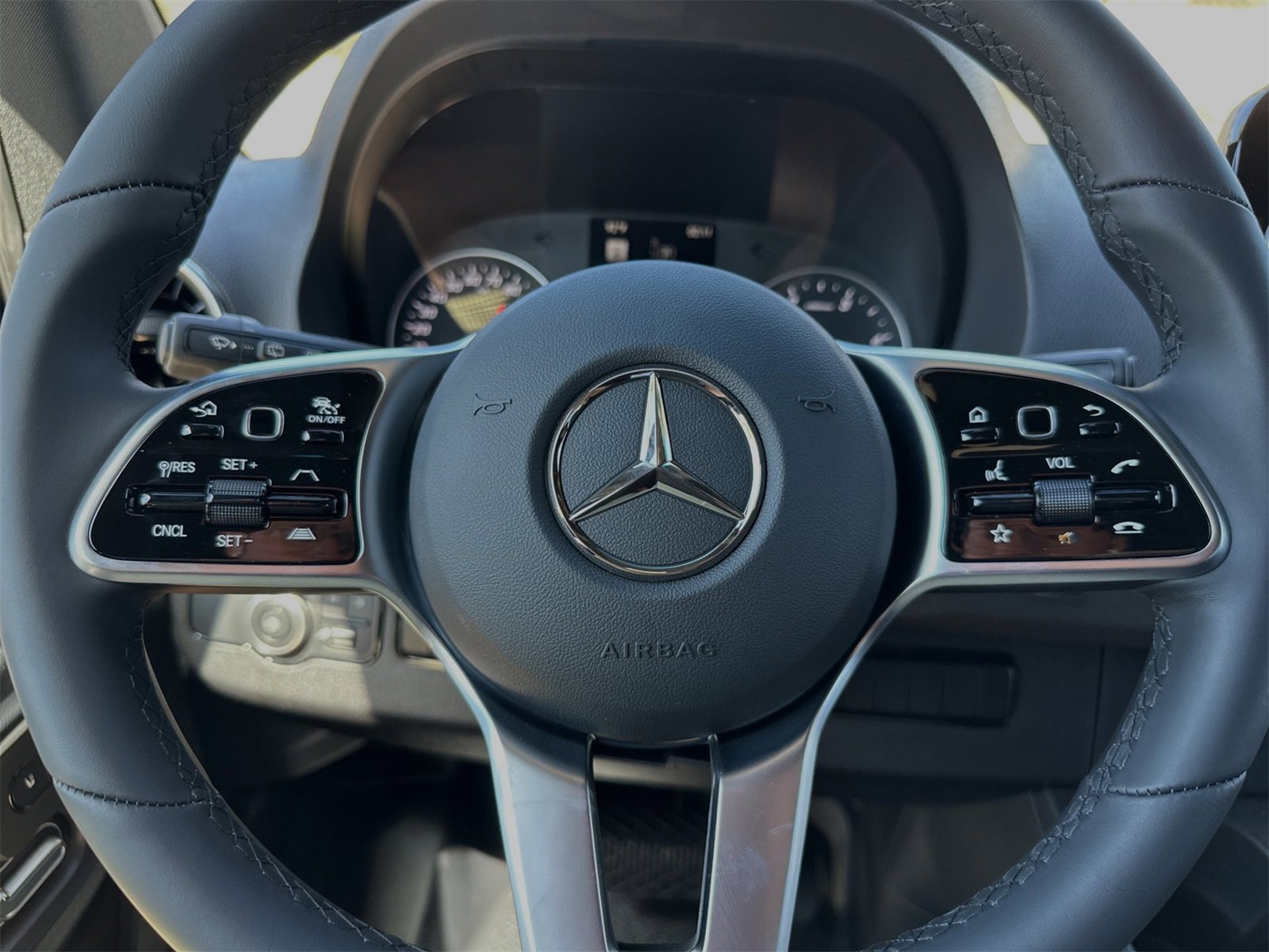 Used 2024 Mercedes-Benz Sprinter 2500 image 26