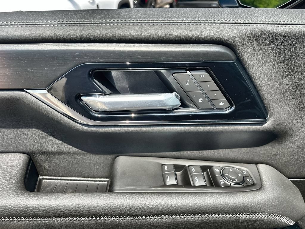 New 2026 GMC Yukon Denali w/ Sun & Power Step Package RWD image 22