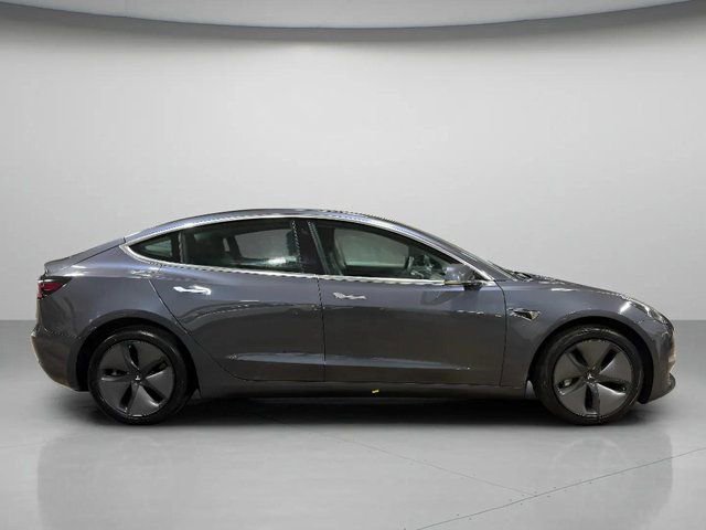 Used 2019 Tesla Model 3 image 2