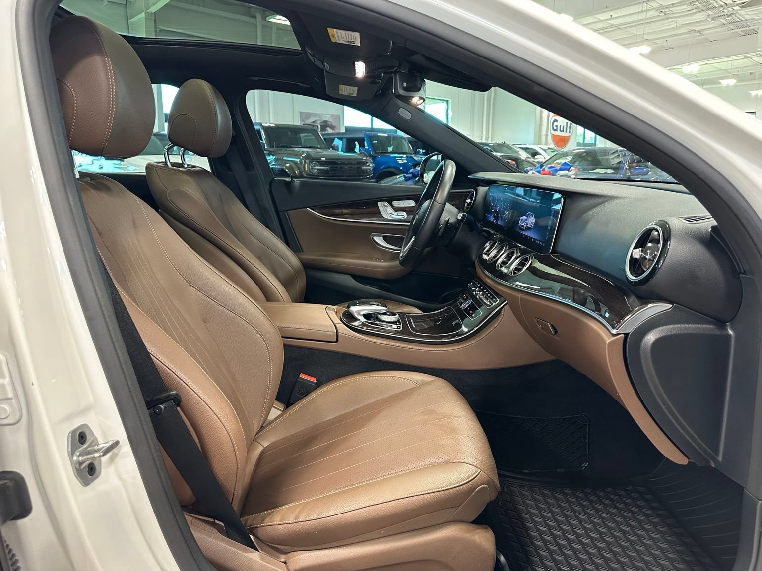 Used 2019 Mercedes-Benz E 300 image 38