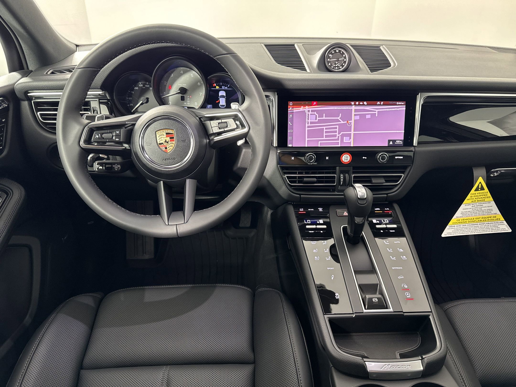 Certified 2025 Porsche Macan S image 26