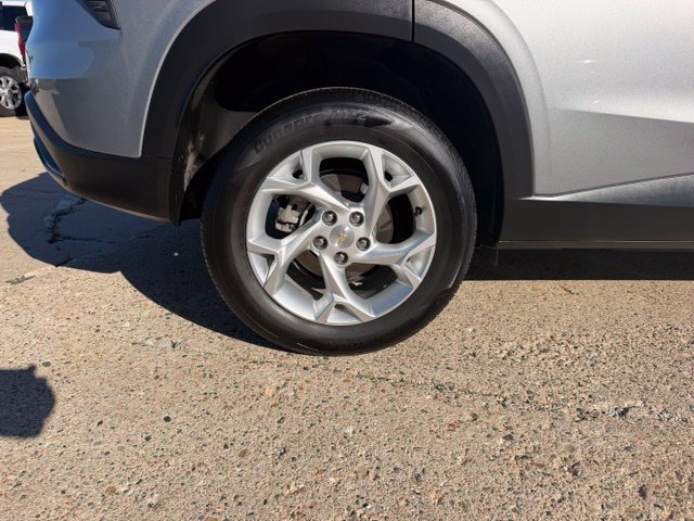 Certified 2024 Chevrolet Trax LS w/ LS Convenience Package FWD image 14