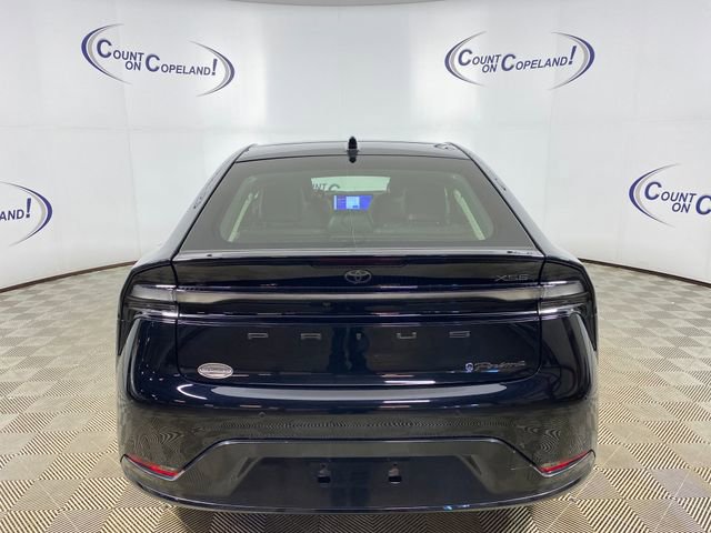 Used 2023 Toyota Prius Prime Premium FWD image 5