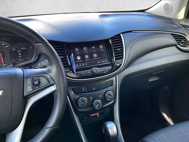 Used 2021 Chevrolet Trax LT w/ Driver Confidence Package image 8
