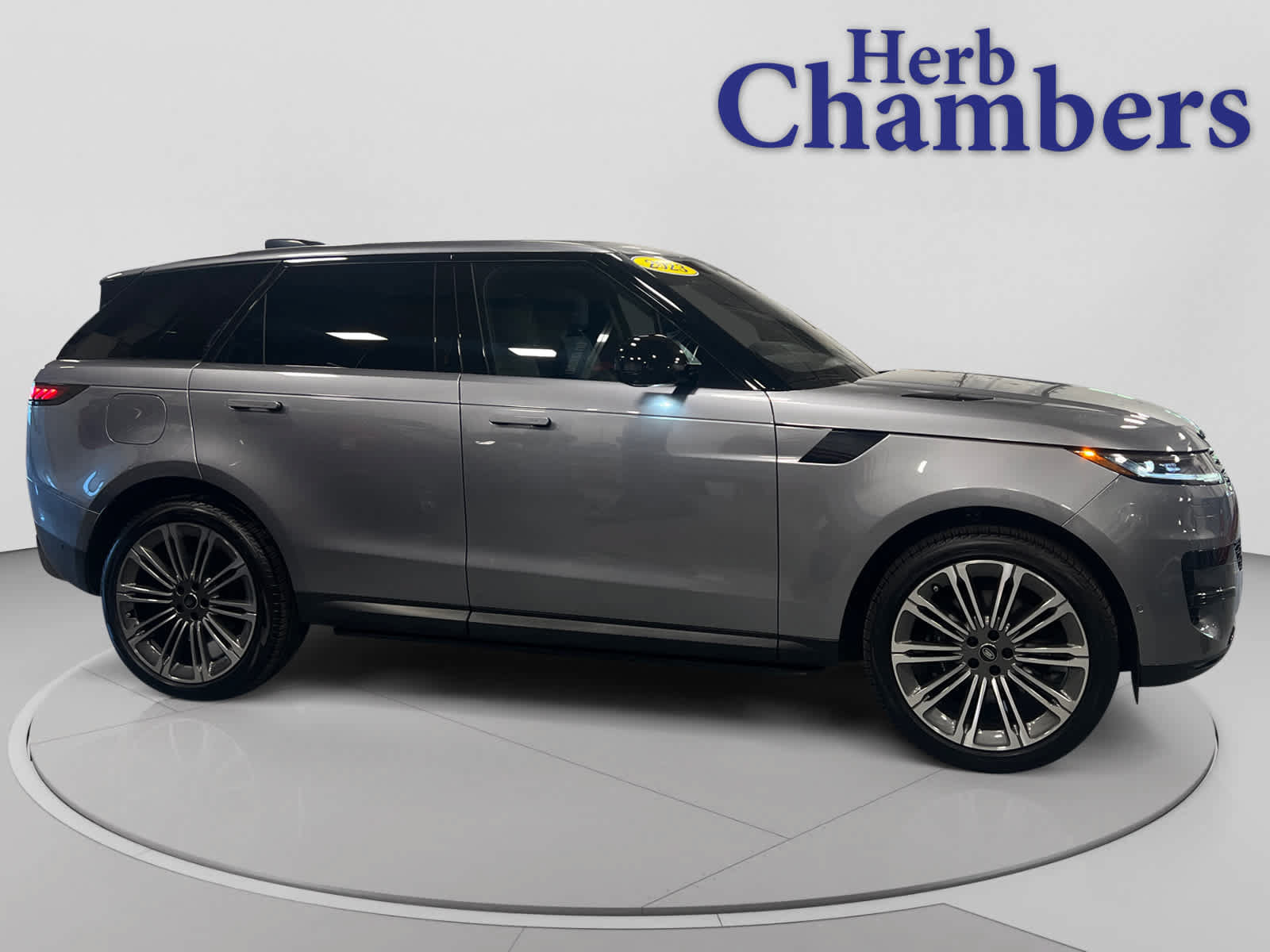 Used 2023 Land Rover Range Rover Sport SE AWD/4WD image 5