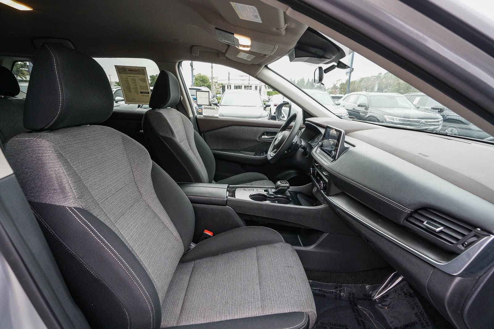 Used 2023 Nissan Rogue SV FWD image 18