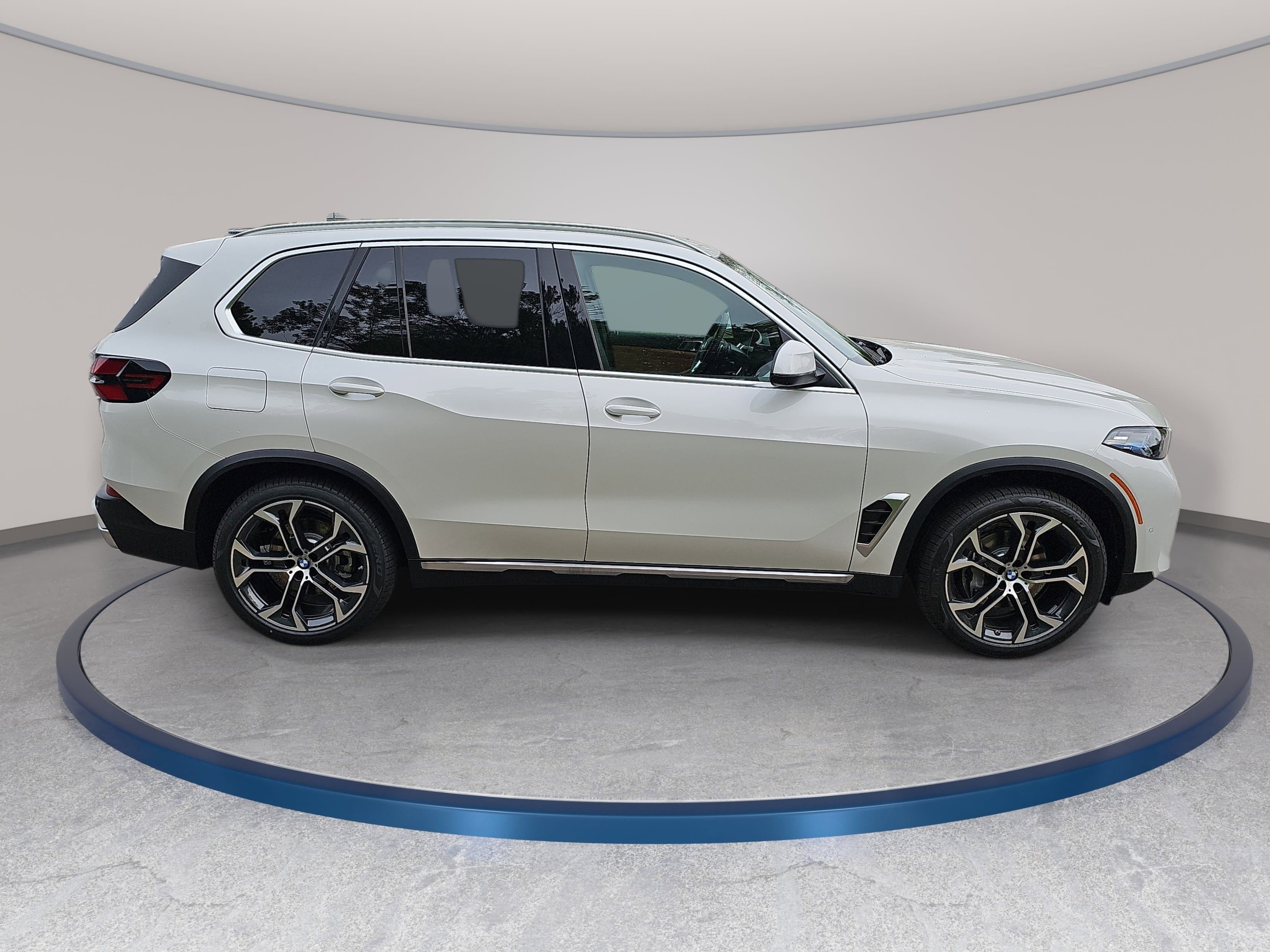 New 2026 BMW X5 xDrive40i AWD/4WD image 4