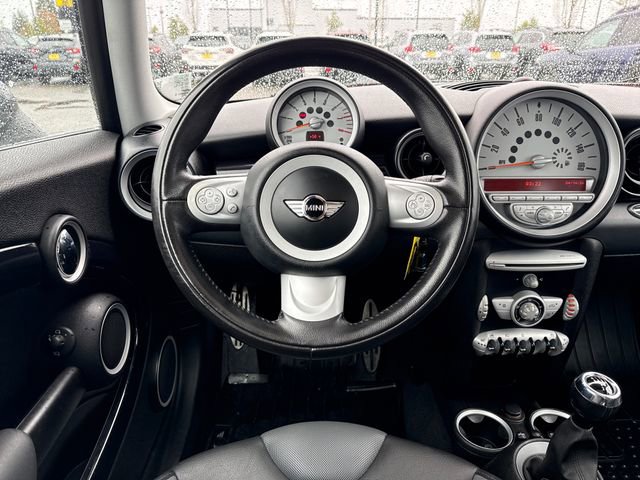 Used 2010 MINI Cooper S image 19