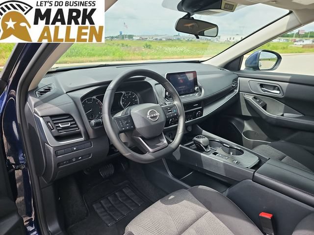 Used 2025 Nissan Rogue SV FWD image 10