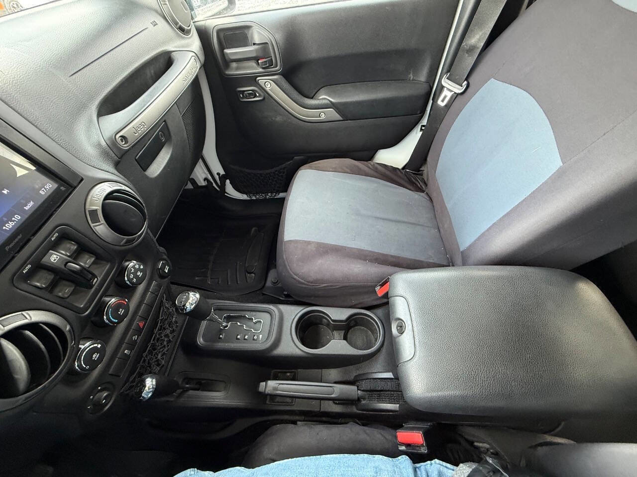 Used 2014 Jeep Wrangler Unlimited Sport w/ Quick Order Package 24S image 27