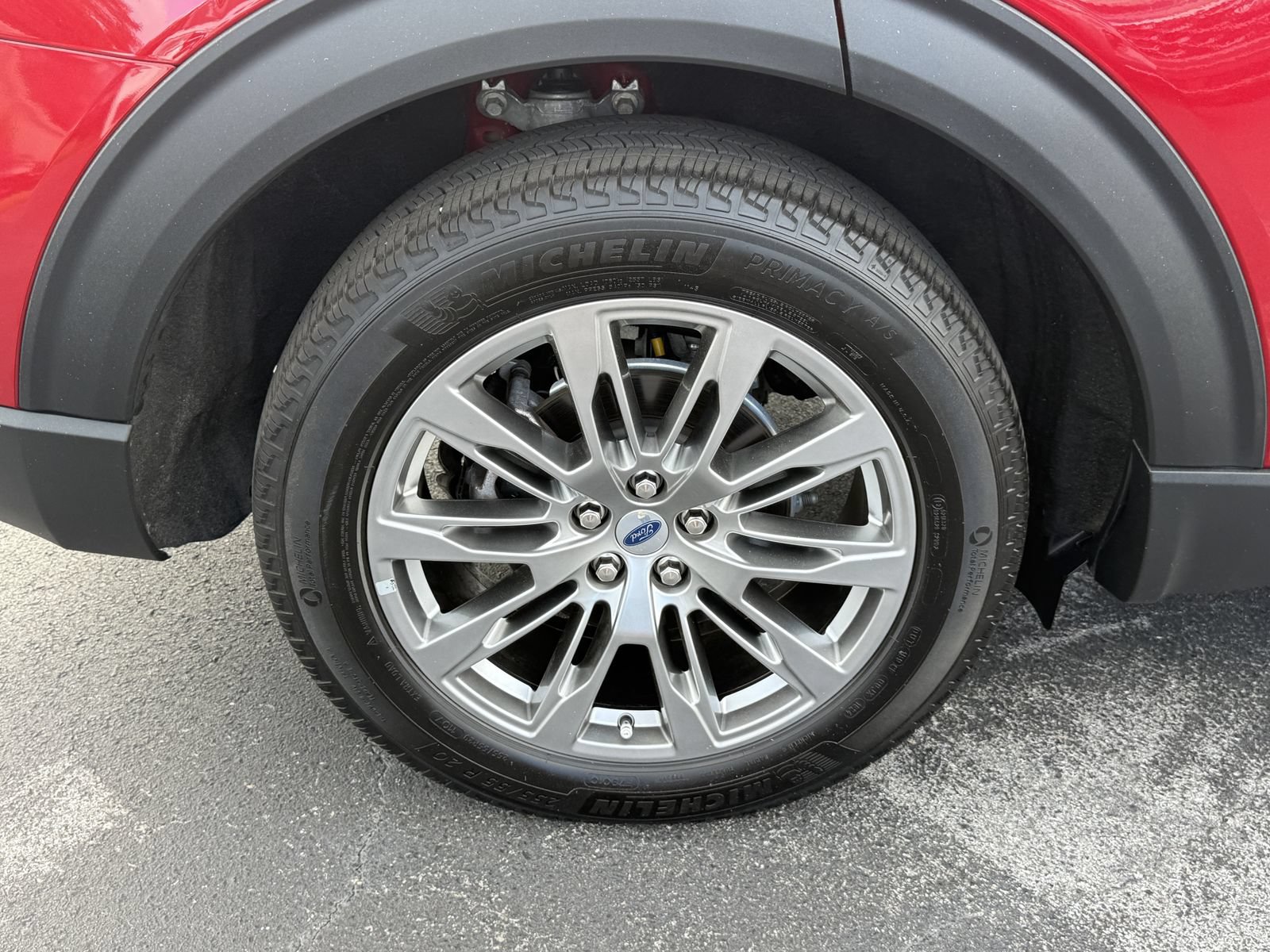 Certified 2025 Ford Explorer Platinum RWD image 36