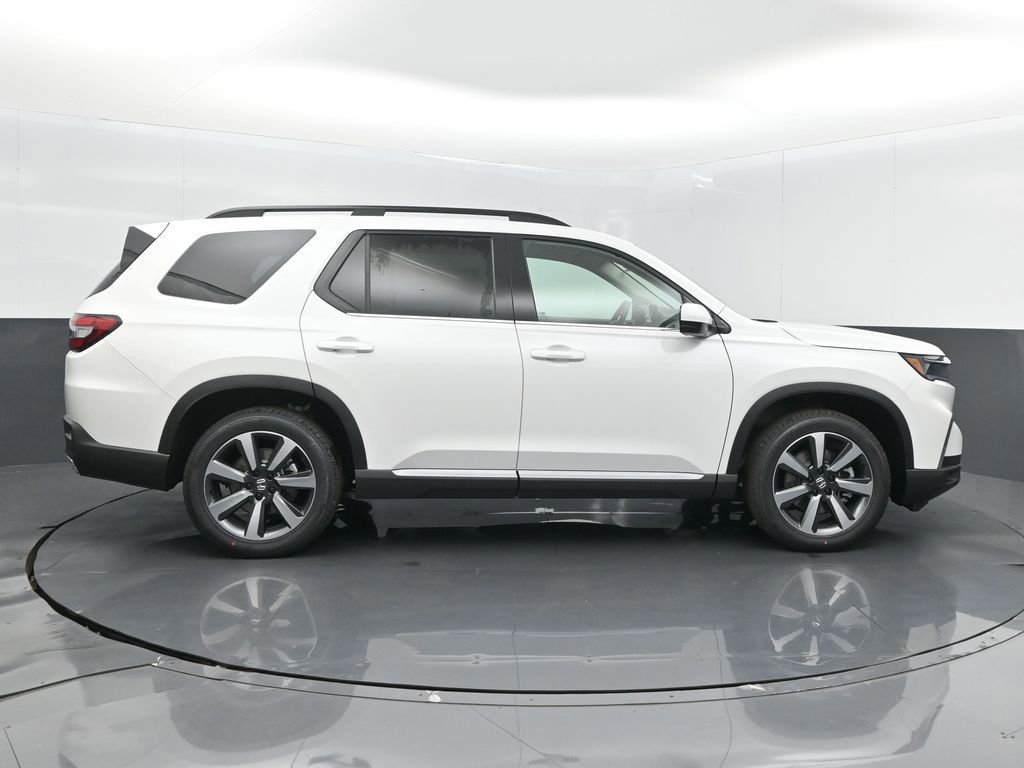 New 2025 Honda Pilot Touring image 25