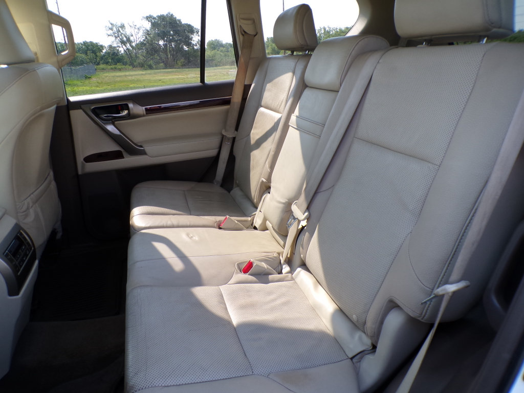 Used 2016 Lexus GX 460 w/ Premium Package AWD/4WD image 12