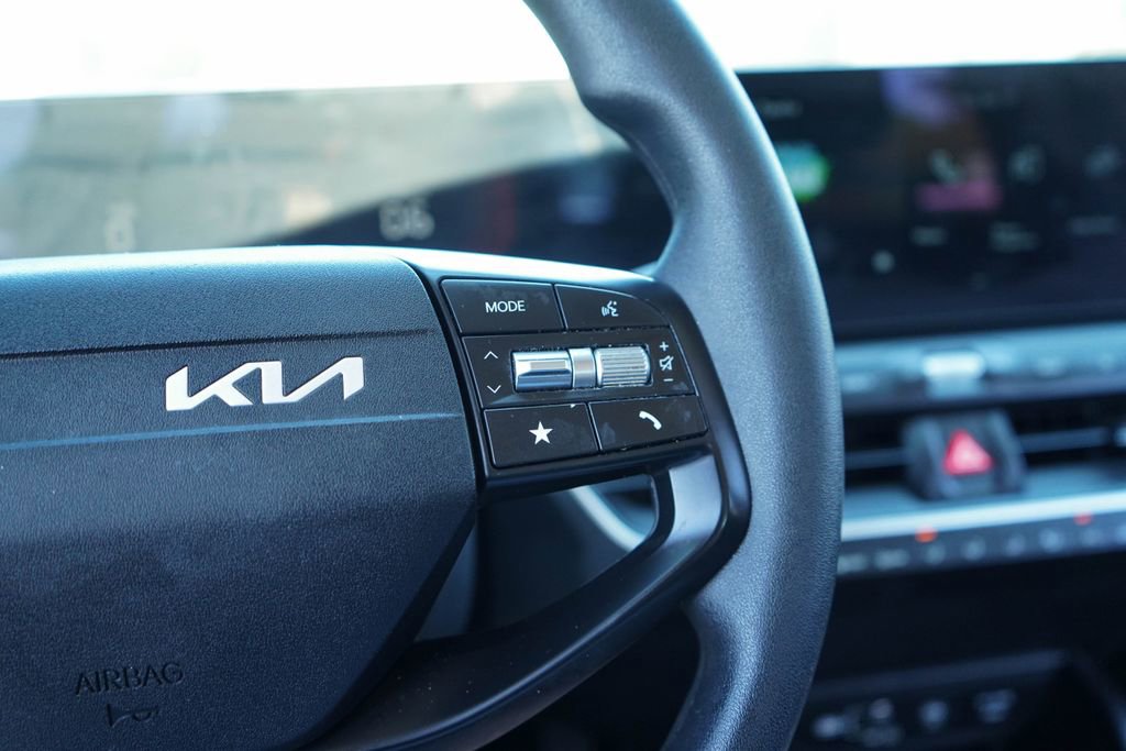 Used 2025 Kia K4 FWD image 26