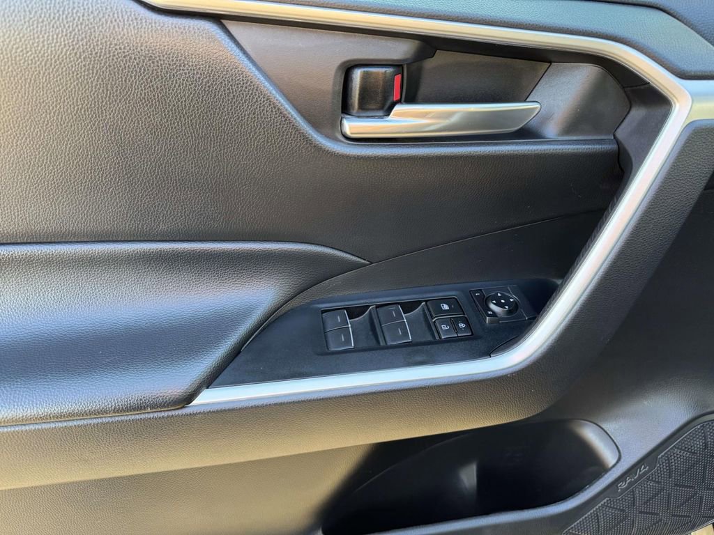 Used 2024 Toyota RAV4 XLE image 15