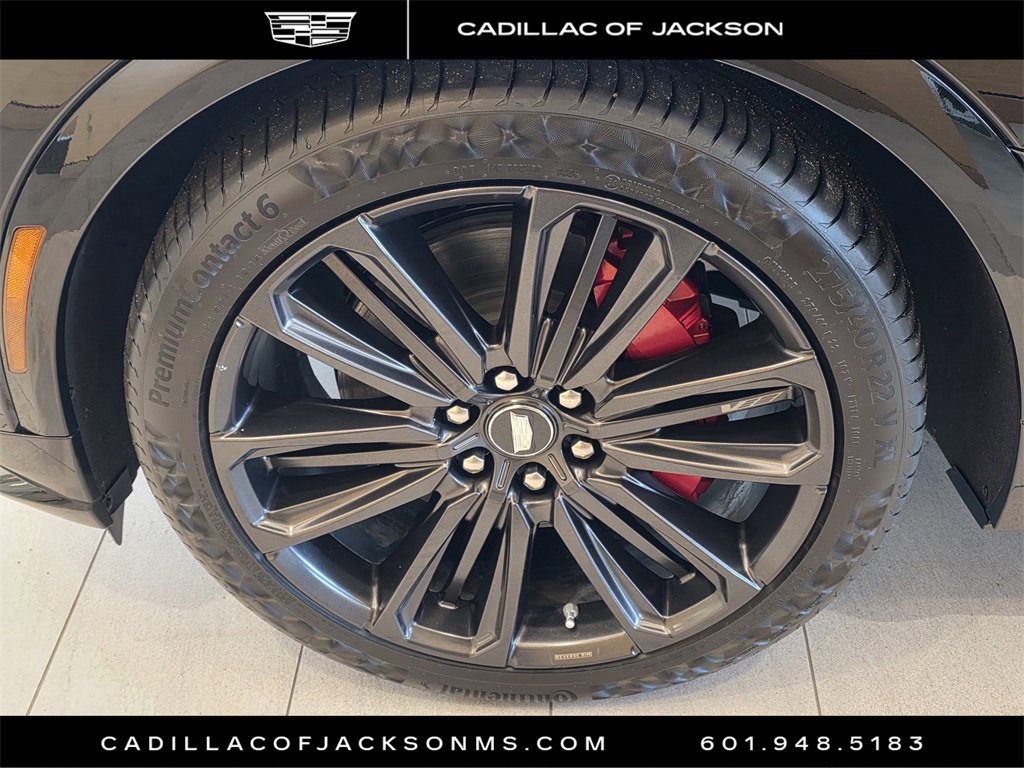 New 2026 Cadillac Lyriq V image 28