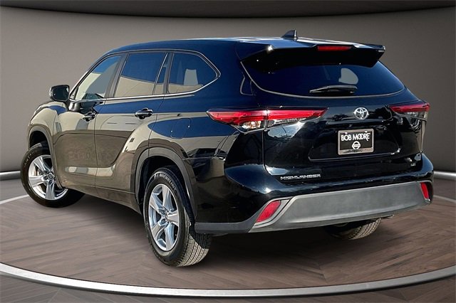 Used 2023 Toyota Highlander LE image 11