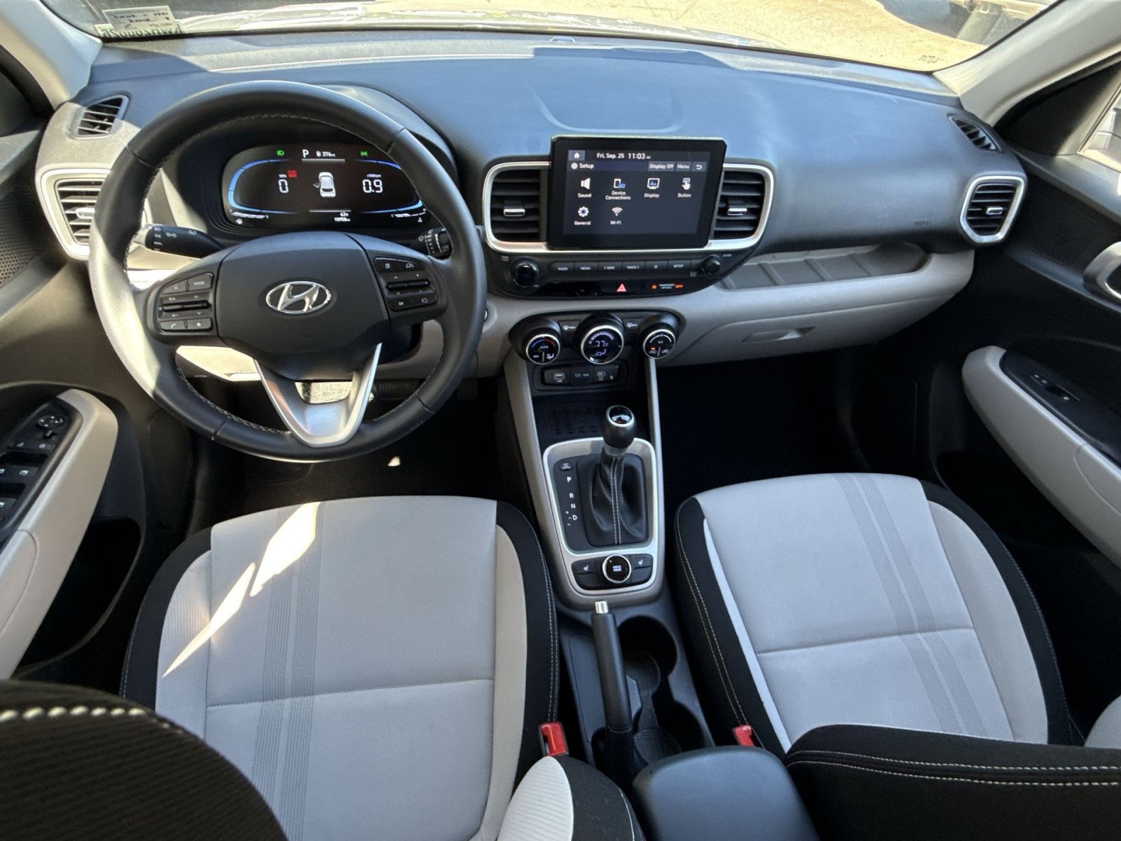 Certified 2026 Hyundai Venue SEL FWD image 23
