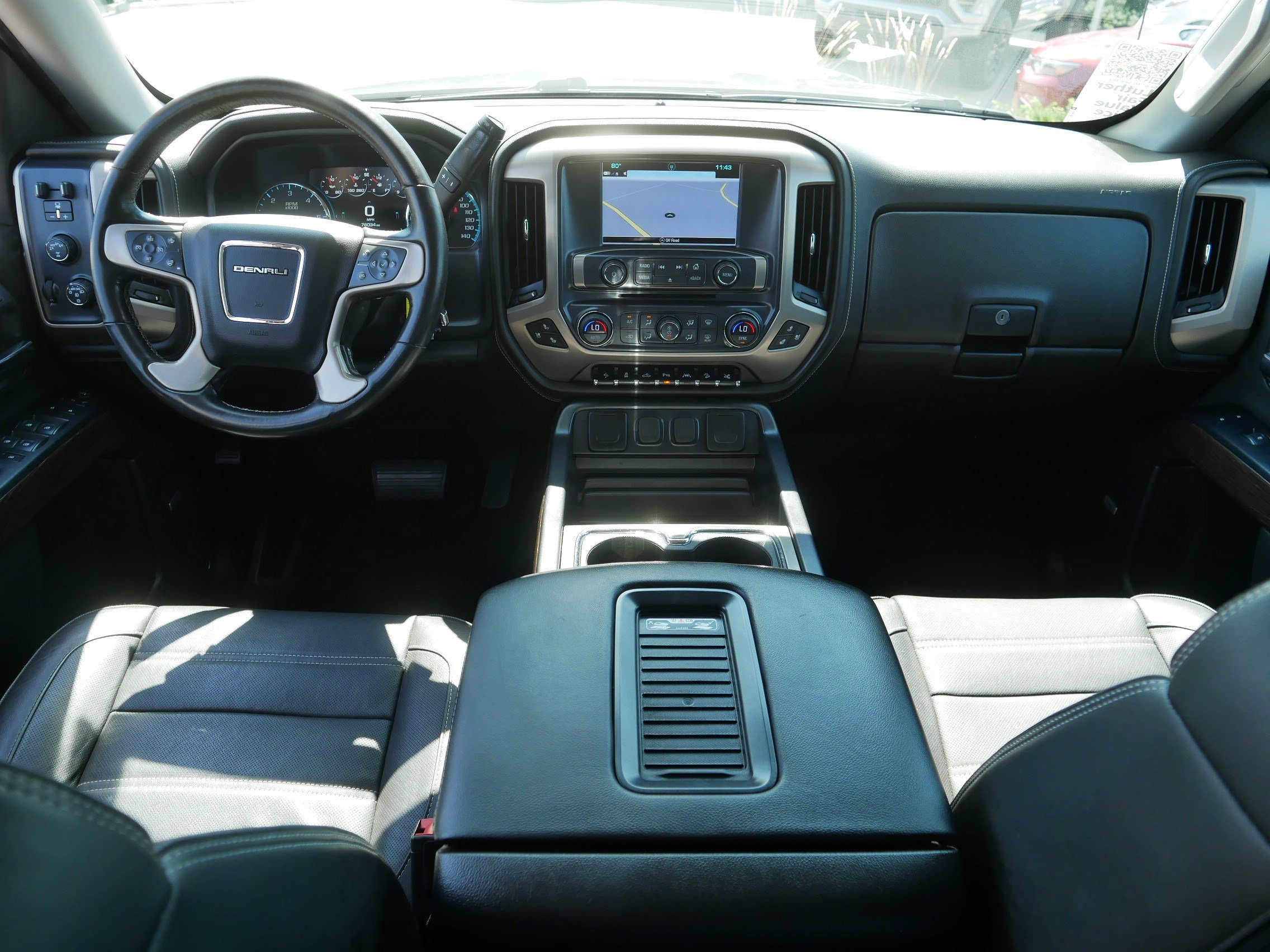 Used 2018 GMC Sierra 1500 Denali w/ Denali Ultimate Package AWD/4WD image 10