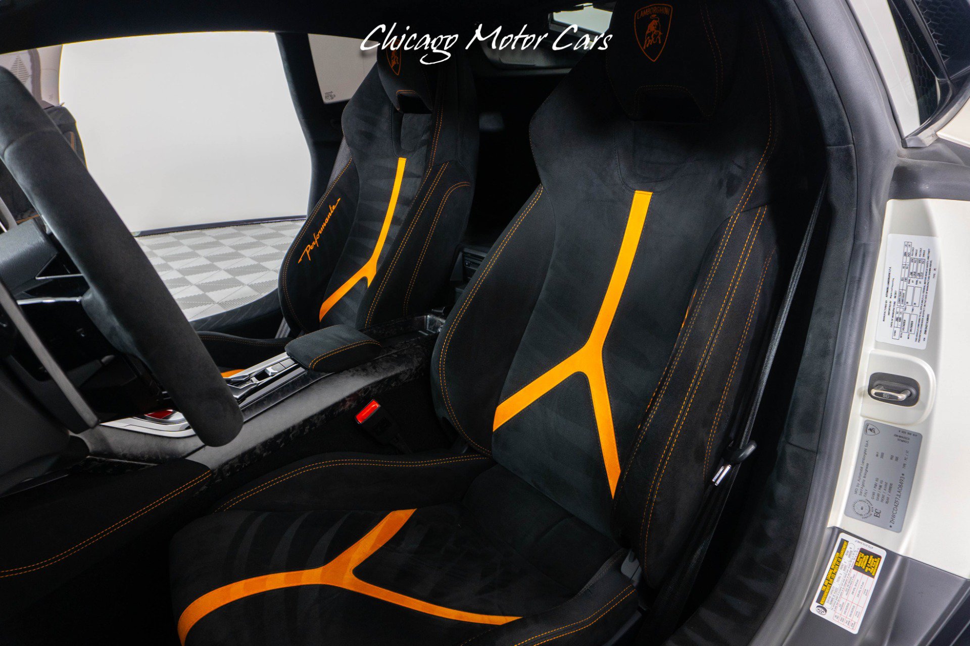 Used 2018 Lamborghini Huracan AWD/4WD image 47